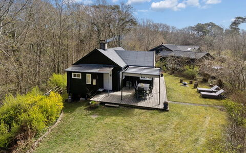 Lucie - 50M from the Sea: Building, House, Window, Home, Roof, Residential Area, Shrub, Cottage, Land Lot