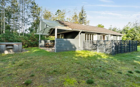 Arwin - 200M from the Sea: Roof, House, Land Lot, Home, Cottage, Estate, Garden Buildings, Shade, Log Cabin, Landscaping