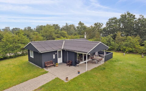 Sunaj: Roof, Home, Door, Cottage, Shade, Siding, Yard, Estate, Backyard