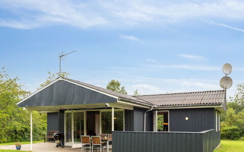 Sunaj: Roof, Home, Door, Cottage, Shade, Siding, Yard, Estate, Backyard