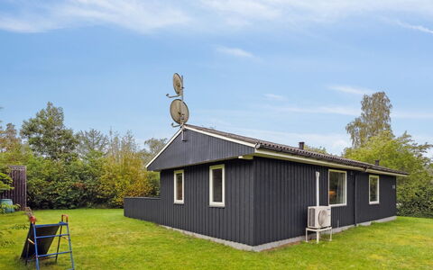Sunaj: Roof, Home, Door, Cottage, Shade, Siding, Yard, Estate, Backyard