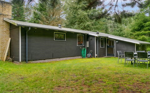 Aiko - 375M from the Sea: Home, Cottage, Siding, Hardwood, Shade, Plank, Design, Estate, Porch, Deck