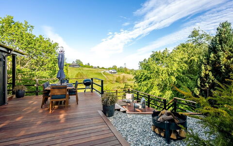 Leif - 400M from the Sea: Wood, Wood Flooring, Garden, Deck, Hardwood, Eco Hotel, Landscaping, Plank, Flowerpot, Backyard