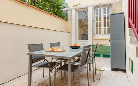 Mirabeau: Plant, Building, Window, Swimming Pool, Azure, Water, Tree, House, Sky, Urban Design