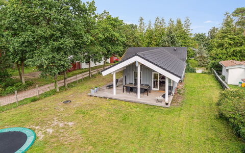Keijo - 150M from the Sea: Roof, Home, Door, Cottage, Shade, Siding, Yard, Estate, Backyard