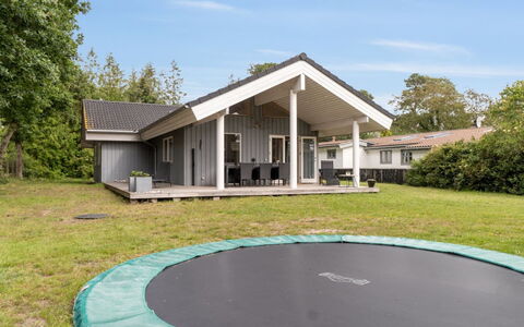 Keijo - 150M from the Sea: Roof, Home, Door, Cottage, Shade, Siding, Yard, Estate, Backyard