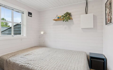 Byrial - 600M from the Sea: Wood, Flooring, Ceiling, Floor, Interior Design, Bedroom, Lighting, Furniture, Bed, Room