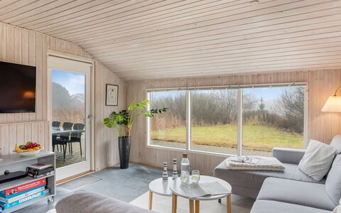 Eloise - 400M from the Sea: Wood, Furniture, Ceiling, Home, Room, Living Room, Cottage, Hardwood, Couch