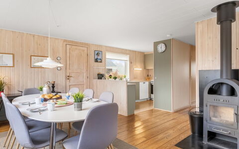 Eloise - 400M from the Sea: Interior Design, Furniture, Flooring, Wood, Floor, Ceiling, Room, Kitchen & Dining Room Table, Lighting, Living Room