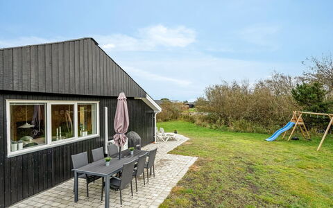 Eloise - 400M from the Sea: Cottage, Shed, Hut, Farmhouse, Prairie, Shack, Barn, Log Cabin, Garden Buildings