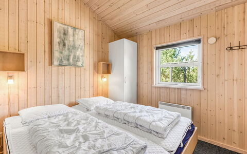 Rekke - 300M to the Fjord: Wood, Bedroom, Home, Hardwood, Bedding, Bed, Wood Stain, Plank, Bed Frame, Freezing
