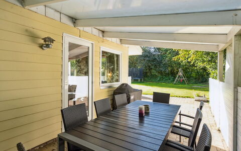 Viljo - 30Km from the Sea: Wood, Furniture, Porch, Ceiling, Interior Design, Door, Floor, Flooring, Home, Shade