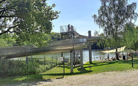 Wemding 200: Tree, Public Space, Chute, Playground Slide, Park, Outdoor Play Equipment, Shade, Playground