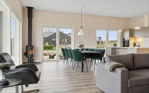 Harrieth - 300M from the Sea: Flooring, Wood, Furniture, Interior Design, Floor, Ceiling, Wood Flooring, Home, Living Room, Chair