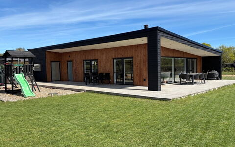 Harrieth - 300M from the Sea: Roof, Home, Door, Cottage, Shade, Siding, Yard, Estate, Backyard