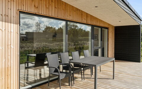 Harrieth - 300M from the Sea: Roof, Home, Door, Cottage, Shade, Siding, Yard, Estate, Backyard