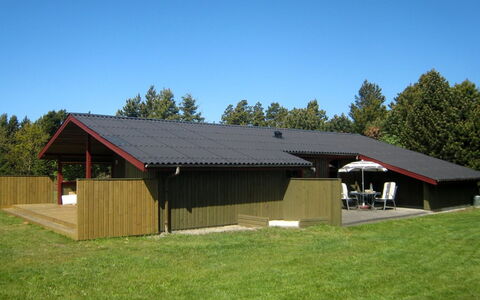 Gunsten - 2.3Km from the Sea: Cottage, Shed, Hut, Farmhouse, Prairie, Shack, Barn, Log Cabin, Garden Buildings