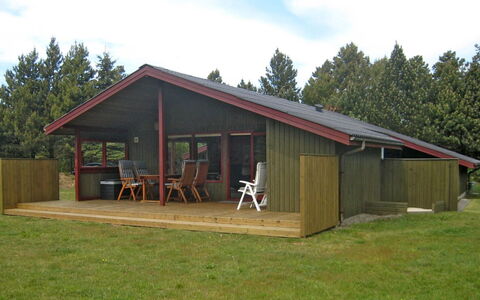 Gunsten - 2.3Km from the Sea: Cottage, Shed, Hut, Farmhouse, Prairie, Shack, Barn, Log Cabin, Garden Buildings