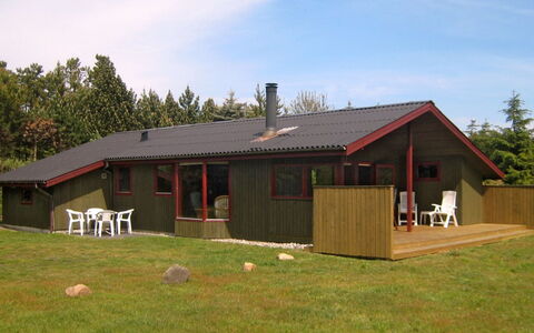 Gunsten - 2.3Km from the Sea: Cottage, Shed, Hut, Farmhouse, Prairie, Shack, Barn, Log Cabin, Garden Buildings
