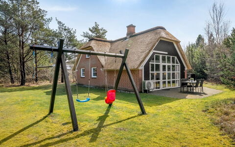 Hunno - 3Km from the Sea: Furniture, Wood, Interior Design, Flooring, Floor, Chair, Room, Ceiling, Living Room, Apartment