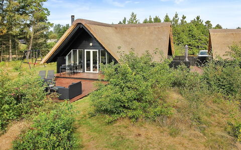 Awenasa - 4.1Km from the Sea: Cottage, Shed, Hut, Farmhouse, Prairie, Shack, Barn, Log Cabin, Garden Buildings