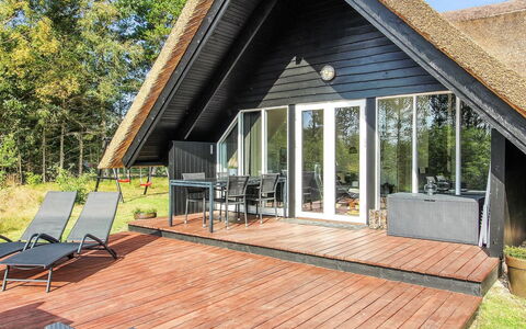 Awenasa - 4.1Km from the Sea: Cottage, Shed, Hut, Farmhouse, Prairie, Shack, Barn, Log Cabin, Garden Buildings