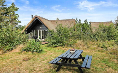 Awenasa - 4.1Km from the Sea: Cottage, Shed, Hut, Farmhouse, Prairie, Shack, Barn, Log Cabin, Garden Buildings