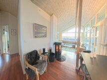 Thrugils - 800M from the Sea