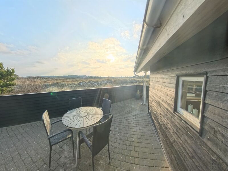 Thrugils - 800M from the Sea