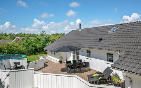 Munder - 1.2Km to the Fjord: Furniture, Interior Design, Flooring, Wood, Floor, Ceiling, Wood Flooring, Chair, Table, Lighting