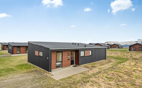 Ilindenka - 500M from the Sea: Cottage, Shed, Hut, Farmhouse, Prairie, Shack, Barn, Log Cabin, Garden Buildings