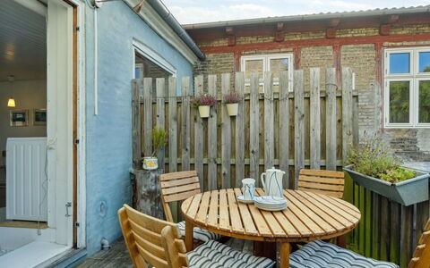 Blakke - 200M from the Sea: Wood, Furniture, Apartment, Room, Ceiling, Wood Stain, Chair, Hardwood, Varnish, Lumber