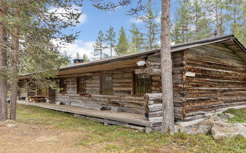 Raahenmaja: Wood, Cottage, Home, Log Cabin, Lumber, Siding, Hardwood, Natural Material, Garden Buildings, Hut