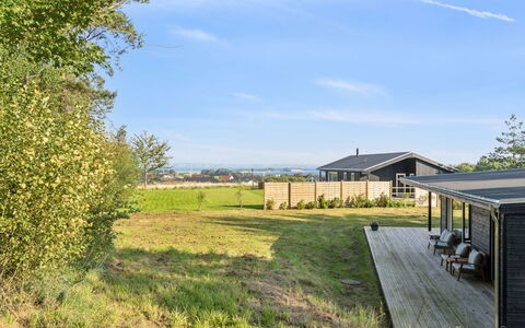 Uma - 1.5Km from the Sea: Roof, Home, Door, Cottage, Shade, Siding, Yard, Estate, Backyard