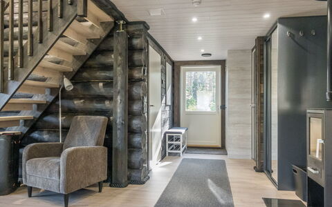 Vaaranpää: Wood, Flooring, Home, Living Room, Room, Ceiling, Hardwood, Couch, Wood Flooring, Plank