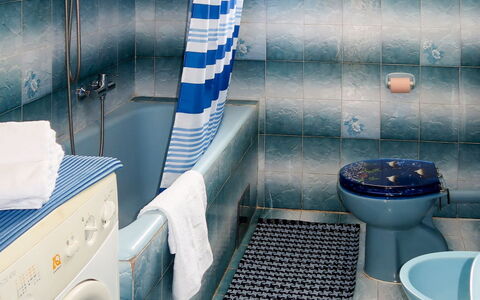 Ariana: Laundry Room, Property, Blue, Washing Machine, Clothes Dryer, Interior Design, Purple, Bathroom, Lighting, Architecture