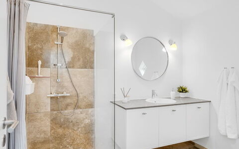 Malomir - 500M from the Sea: Flooring, Interior Design, Plumbing Fixture, Floor, Bathroom, Bathroom Cabinet, Ceiling, Plumbing, Light Fixture, Sink