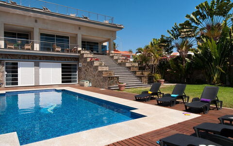 Maspalomas 1002: Water, Sky, Plant, Property, Swimming Pool, Azure, Building, Shade, Outdoor Furniture, Leisure