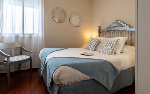 Villa Sun Cay: Furniture, Bed, Bedding, Interior Design, Bedroom, Bed Sheet, Floor, Linens, Room, Flooring