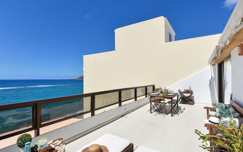 La Terraza de Sofia Canteras: Sky, Property, Furniture, Building, Table, Interior Design, Shade, Plant, Leisure, Condominium