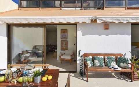 La Terraza de Sofia Canteras: Sky, Property, Furniture, Building, Table, Interior Design, Shade, Plant, Leisure, Condominium