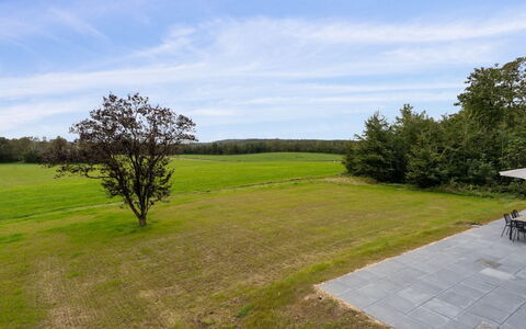 Landuin - 30Km from the Sea: Grass, Grassland, Landscape, Ecoregion, Plain, Plant Community, Land Lot, Outdoor Furniture, Prairie, Shrubland