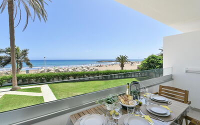 Accommodation:&nbsp;Beachfront Nasas 6 Cd 1002.2