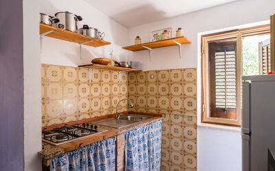 Accommodation:&nbsp;Sole 165.1