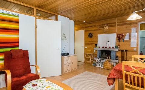 Saariseläntie 8 e 3: Wood, Cottage, Log Cabin, Forest, Shed, Garden Buildings, Larch, Woodland, Wood Stain