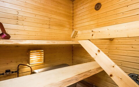 Saariseläntie 8 e 3: Wood, Cottage, Log Cabin, Forest, Shed, Garden Buildings, Larch, Woodland, Wood Stain