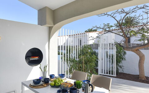Velsuites 4: Table, Furniture, Plant, Building, Houseplant, Azure, Tableware, Interior Design, Shade, Flowerpot