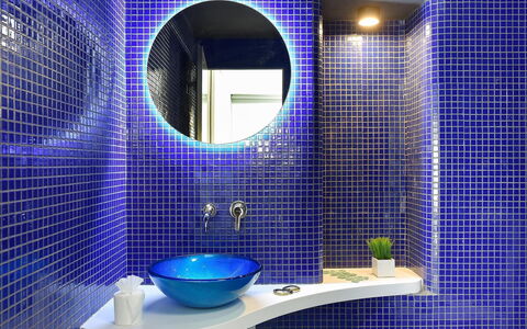Velsuites 4: Mirror, Property, Tap, Plumbing Fixture, Blue, Purple, Sink, Light, Azure, Bathroom