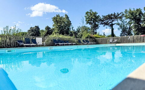 Accommodation:&nbsp;Le Château de Kergonano 700.23