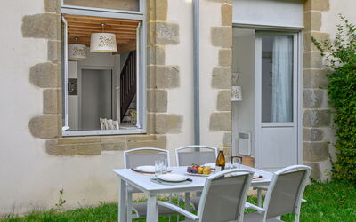 Accommodation:&nbsp;Château de Kergonano, dans L'Orangerie 700.5